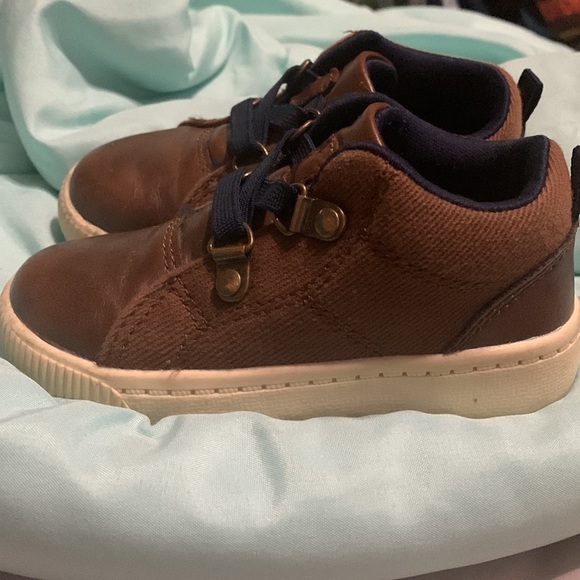 Toddler boys casual CARTER shoes- Gently worn! - Picture 2 of 5